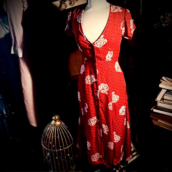 A rose by any other name… would wear this Capulet button front dress.! - Picture 2 of 10